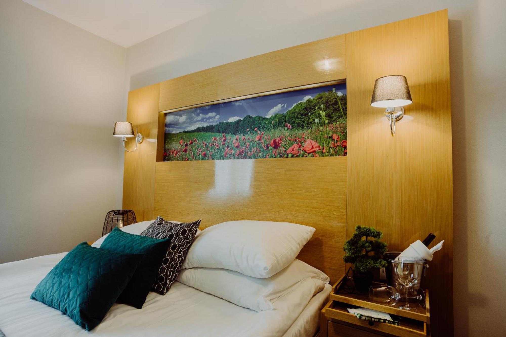 Hotel Bonsai Niemcza Eksteriør billede